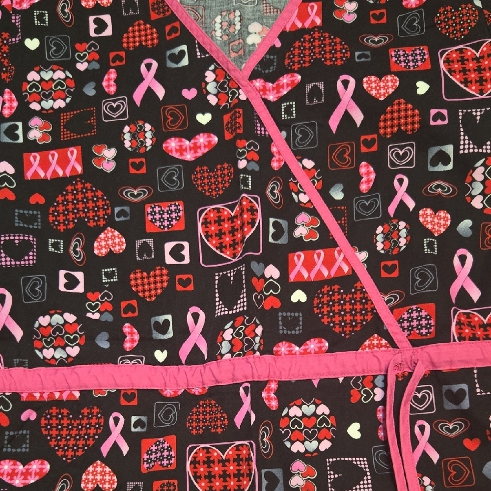 Heart Ribbon Breast Cancer Awareness Scrub Top Small - Picture 2 of 2